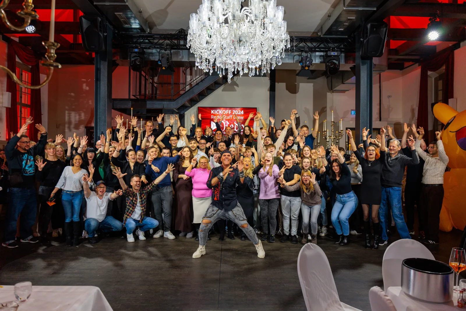 WERDE TEIL DES REDO-TEAMS